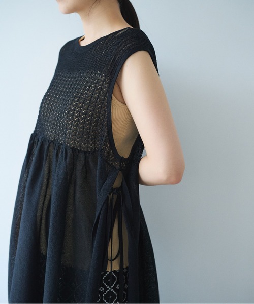 yuni(ユニ )の「12G和紙/Polyester tiered knit ワンピース(ワンピース・レディース・ブラック/アイボリー/グレー・FREE)」の12枚目の写真