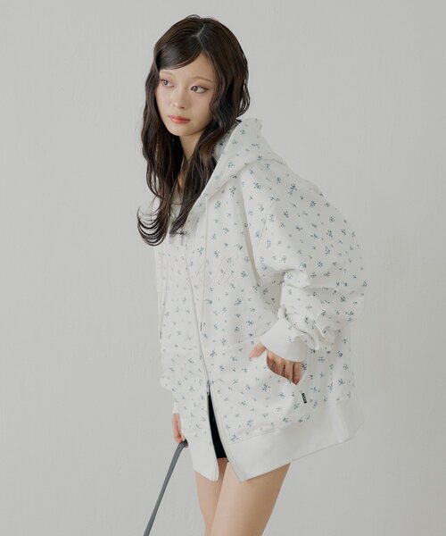 Chico(チコ)の「花柄ルーズパーカー(パーカー・レディース・ピンク/ブルー/グレー系その他3・FREE)」の14枚目の写真