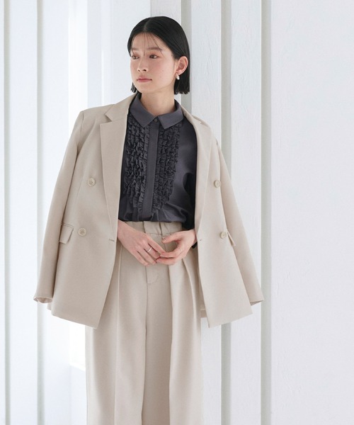 RUIRUE BOUTIQUE（ルイルエブティック）の「洗える ストレッチ 吸水速乾 UVカット 消臭抗菌効果 ｜ マニッシュ スーツ ワイドパンツ セット ｜ パンツスーツ・セットアップ・セレモニースーツ・ママスーツ・通勤スーツ（スーツセット・レディース・ブラック/グレイッシュベージュ/チャコールグレー/ダークネイビー・S/M/L/LL/3L/4L/5L）」の3枚目の写真