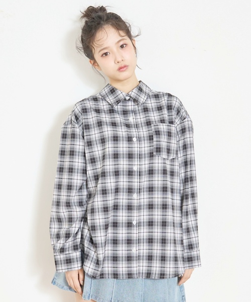 LOVETOXIC（ラブトキシック）の「ルーズチェックシャツ（シャツ/ブラウス・キッズ・ブラック/サックスブルー/ブラウン・M:150cm/L:160cm/S:140cm/130cm）」の2枚目の写真