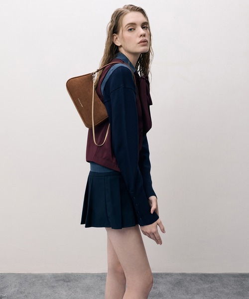 CHARLES & KEITH（チャールズ & キース）の「Elspeth エルズペス ショルダーバッグ（ショルダーバッグ・レディース・チョコ/ピンク・S）」の15枚目の写真