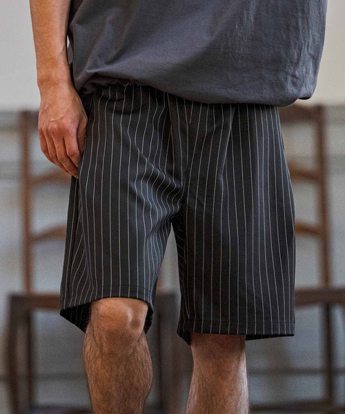 CAMBIO(カンビオ)の「mp14669-Classic Pinstripe Short Pants ショートパンツ(S60426cmb)(その他パンツ・メンズ・ダークカーキ/ライトグレー/ブラック/グレイッシュベージュ・S/M/L)」の5枚目の写真