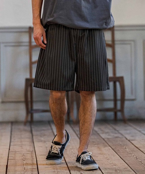 CAMBIO(カンビオ)の「mp14669-Classic Pinstripe Short Pants ショートパンツ(S60426cmb)(その他パンツ・メンズ・ダークカーキ/ライトグレー/ブラック/グレイッシュベージュ・S/M/L)」の6枚目の写真