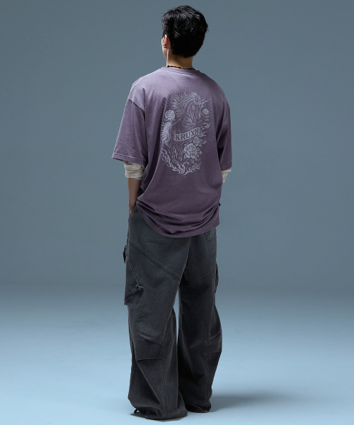 KRUXH（クルクス）の「ユニコーンピグメントTシャツチャコール（Tシャツ/カットソー・レディース・その他・1/2）」の3枚目の写真