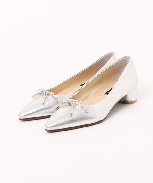 MACKINTOSH LONDON(マッキントッシュ ロンドン)の「ポインテッドトゥリボンモチーフパンプス(パンプス・レディース・ベージュ/ブラック/シルバー・22.5cm/23.0cm/23.5cm/24.0cm/24.5cm)」の3枚目の写真