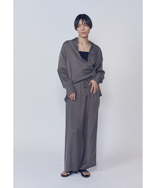 1er Arrondissement（プルミエアロンディスモン）の「【新色】キュプラフィブリルイージーパンツ（その他パンツ・レディース・カーキ/ブラウン系その他4・36/38）」の9枚目の写真