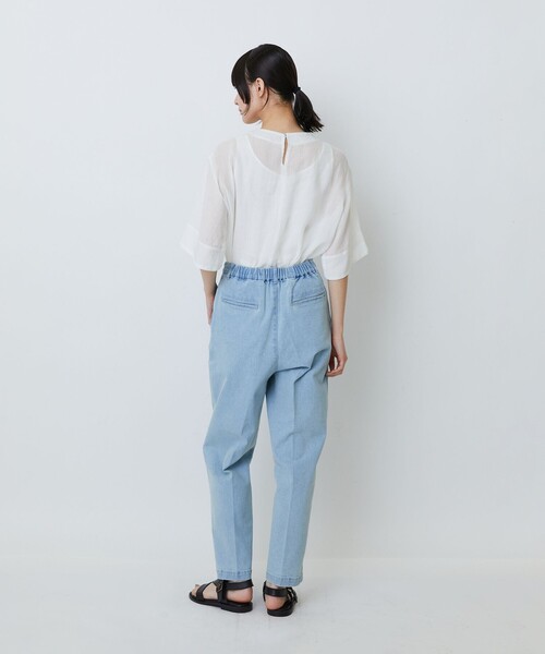 LOISIR(ロワズィール)の「ストレッチデニムスリムトラウザー(デニムパンツ・レディース・ライトインディゴブルー/インディゴブルー・36/38/40)」の15枚目の写真