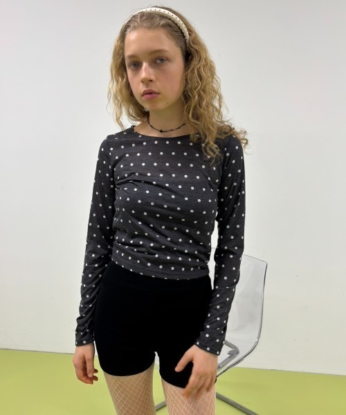 FUULLY STUDIO(フーリィーステューディオ)の「シアードットクルーネックロングTEE(Tシャツ/カットソー・レディース・ブラック/オフホワイト/グレー/ブラウン・FREE)」の9枚目の写真