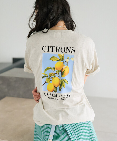 FREAK'S STORE(フリークスストア)の「FRUIT OF THE LOOM × FREAK'S STORE/フルーツオブザルーム 別注 シトロンプリント ビッグTシルエットTシャツ(Tシャツ/カットソー・レディース・ナチュラル/ライトグレー/ブラック・フリ-)」の3枚目の写真