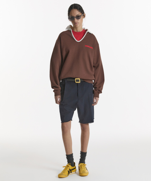 NOHANT(ノアン)の「CLASSIC V-NECK SWEATSHIRT BROWN(スウェット・レディース・ダークブラウン・SMALL/MEDIUM/LARGE)」の8枚目の写真