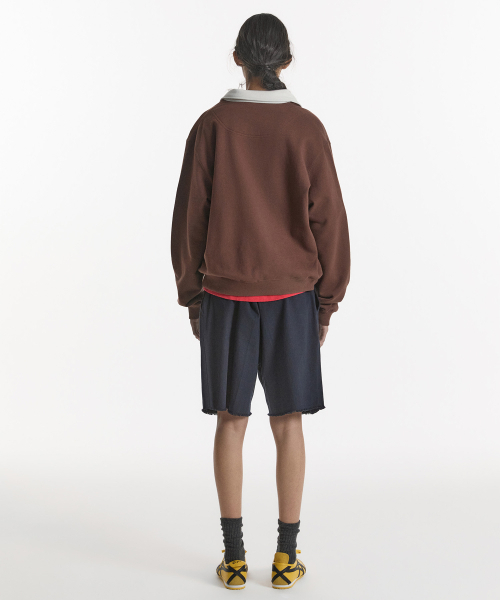 NOHANT(ノアン)の「CLASSIC V-NECK SWEATSHIRT BROWN(スウェット・レディース・ダークブラウン・SMALL/MEDIUM/LARGE)」の6枚目の写真