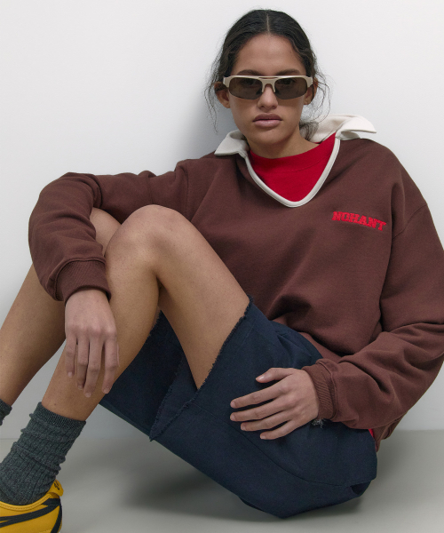 NOHANT(ノアン)の「CLASSIC V-NECK SWEATSHIRT BROWN(スウェット・レディース・ダークブラウン・SMALL/MEDIUM/LARGE)」の5枚目の写真