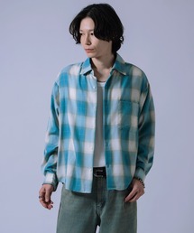 ルーズフィット　先染め　長袖シャツ