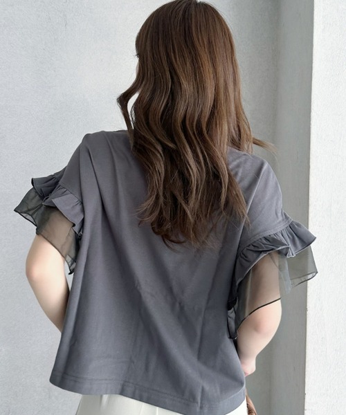 umune(ウムネ)の「カレッジロゴ Tシャツ 半袖 フリル袖 異素材切り替え ロゴプリント カットソー トップス カジュアル 大人可愛い 夏(Tシャツ/カットソー・レディース・アイボリー/杢グレー/チャコールグレー・FREE)」の5枚目の写真