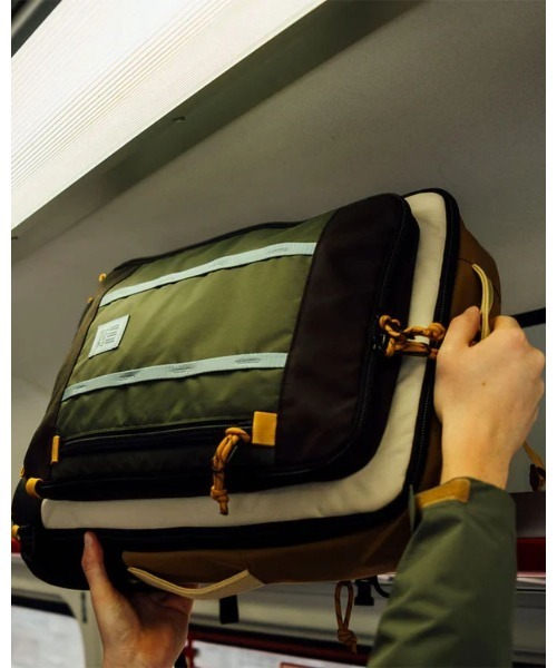 TOPO DESIGNS(トポデザインズ)の「3WAY【TOPO DESIGNS】GLOBAL TRAVEL BAG 30L(バックパック/リュック・レディース・ベージュ/ブルー/ブラック・ONE SIZE)」の12枚目の写真