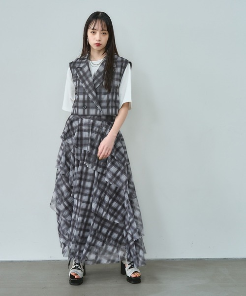 HARE（ハレ）の「2Pシアーチェックベスト＊ティアードスカート(HARE)（セットアップ・レディース・ブラック/ブルー・FREE）」の3枚目の写真