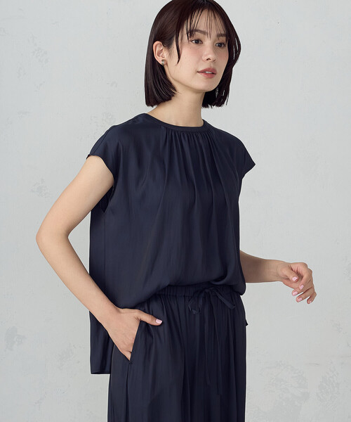 COMME CA ISM(コムサイズム)の「ゆるっとろみ ブラウス/セットアップ対応(シャツ/ブラウス・レディース・カーキ/ネイビー/ベージュ・MEDIUM/LARGE)」の1枚目の写真