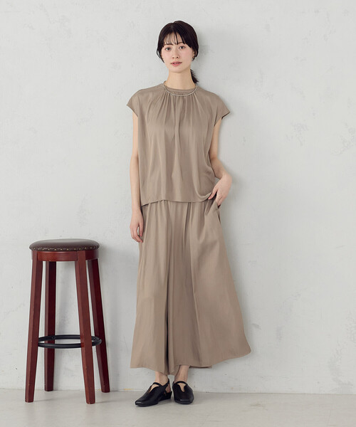 COMME CA ISM(コムサイズム)の「ゆるっとろみ ブラウス/セットアップ対応(シャツ/ブラウス・レディース・カーキ/ネイビー/ベージュ・MEDIUM/LARGE)」の15枚目の写真