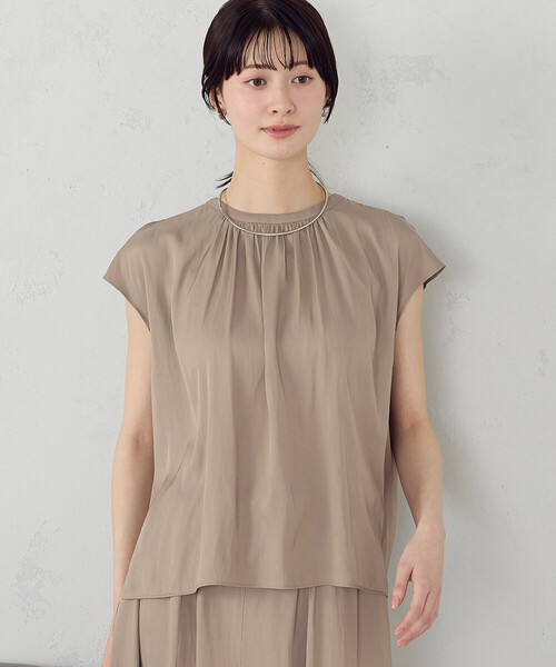 COMME CA ISM(コムサイズム)の「ゆるっとろみ ブラウス/セットアップ対応(シャツ/ブラウス・レディース・カーキ/ネイビー/ベージュ・MEDIUM/LARGE)」の18枚目の写真