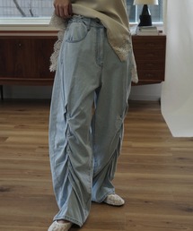 WILLFULLY（ウィルフリー）の「smocking design loose silhouette denim（デニムパンツ）」