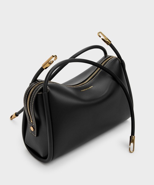 CHARLES & KEITH（チャールズ & キース）の「Lyla ライラ チューブラースラウチー ショルダーバッグ（ショルダーバッグ・レディース・チョコ/ブラック/ライトベージュ・M）」の17枚目の写真