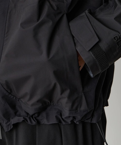 WHITE MOUNTAINEERING（ホワイトマウンテニアリング）の「【White Mountaineering/ホワイトマウンテニアリング】GORE-TEX HOODED JACKET（テーラードジャケット・メンズ・ブラック・2/1）」の6枚目の写真