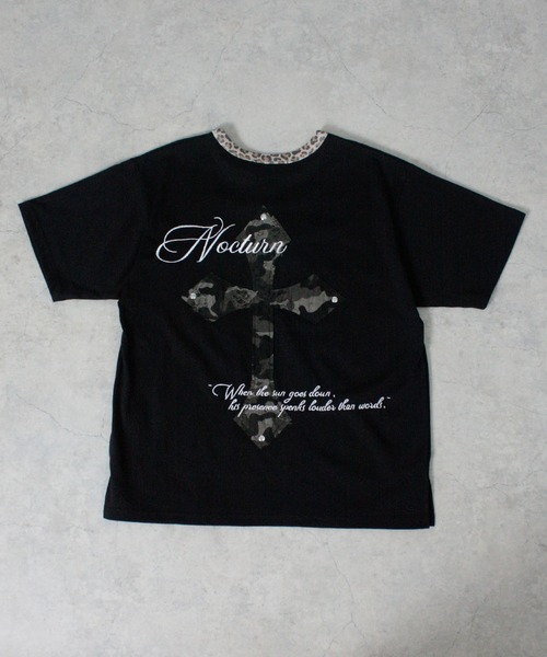 NYLAUS(ナイラス)の「【NYS】カモフラ柄 クロスワッペン スタッズ ヘンリーネック半袖Tシャツ ショート丈(Tシャツ/カットソー・メンズ・アイボリー/ブラック・M/L/S)」の3枚目の写真
