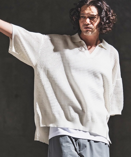 GLIMCLAP(グリムクラップ)の「mhs2615- Sheer Texture Skipper Polo スキッパーポロシャツ(202-039-gls-cg)(ポロシャツ・メンズ・パープル/オフホワイト/チャコールグレー/ブラック・S/M/L)」の2枚目の写真