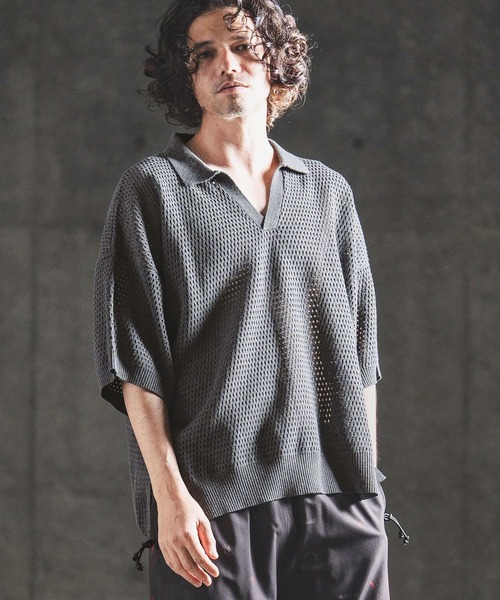 GLIMCLAP(グリムクラップ)の「mhs2615- Sheer Texture Skipper Polo スキッパーポロシャツ(202-039-gls-cg)(ポロシャツ・メンズ・パープル/オフホワイト/チャコールグレー/ブラック・S/M/L)」の11枚目の写真
