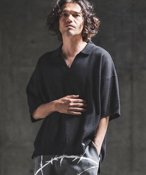 GLIMCLAP(グリムクラップ)の「mhs2615- Sheer Texture Skipper Polo スキッパーポロシャツ(202-039-gls-cg)(ポロシャツ・メンズ・パープル/オフホワイト/チャコールグレー/ブラック・S/M/L)」の20枚目の写真