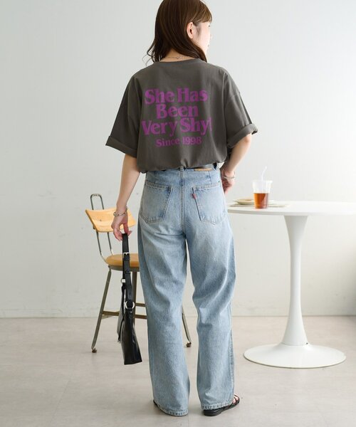 DISCOAT（ディスコート）の「【Enlude】バックロゴプリントTシャツ《ユニセックス》（Tシャツ/カットソー・レディース・ブラック/チャコールグレー/オフホワイト・FREE）」の4枚目の写真