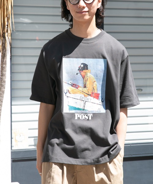 FORK&SPOON(フォークアンドスプーン)の「FORK&SPOON Norman Rockwell Short-SleeveT-shirts(Tシャツ/カットソー・メンズ・オフホワイト/チャコールグレー・5/4)」の1枚目の写真