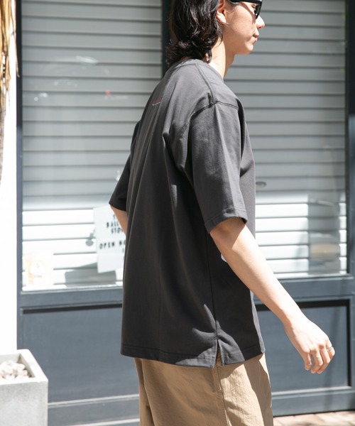 FORK&SPOON(フォークアンドスプーン)の「FORK&SPOON Norman Rockwell Short-SleeveT-shirts(Tシャツ/カットソー・メンズ・オフホワイト/チャコールグレー・5/4)」の19枚目の写真