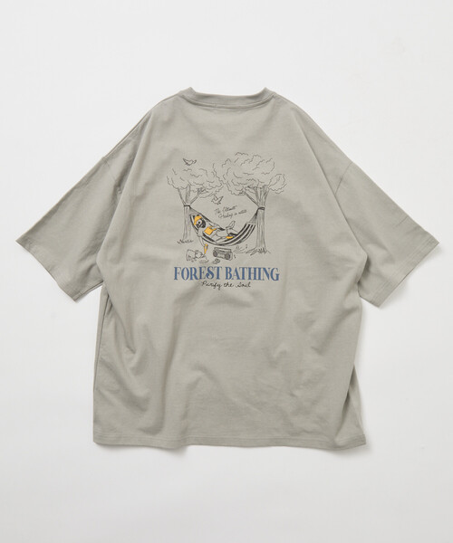 FREAK'S STORE（フリークスストア）の「限定展開 リラックスフィット バックプリント クルーネック Tシャツ/FOREST BATHING MAN TEE（Tシャツ/カットソー・メンズ・チャコールグレー/ベージュ/ネイビー/ホワイト・SMALL/MEDIUM/LARGE）」の4枚目の写真