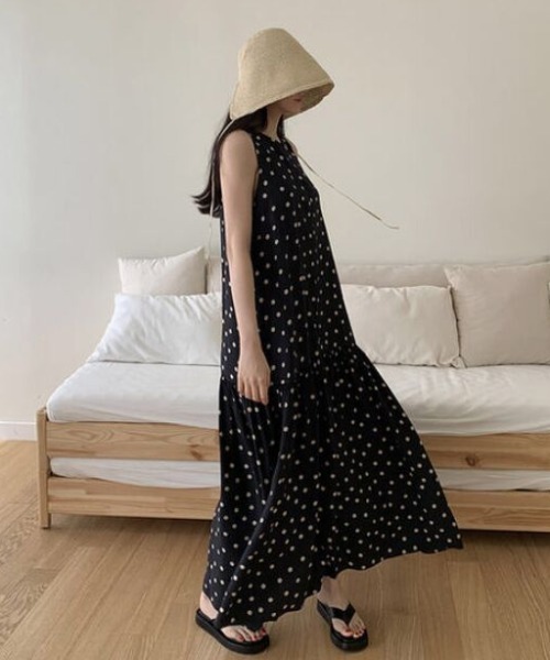 FAVORITO(ファヴォリート)の「ドット柄ロングワンピース(ワンピース・レディース・ベージュ/ブラック・F)」の9枚目の写真