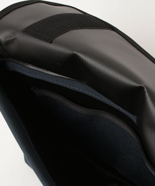 De Martini（ディ マティーニ）の「De Martini MINI MESSENGER V2 (DM3500)（ショルダーバッグ・メンズ・ブラック系その他/ブラック/ネイビー・FREE）」の14枚目の写真