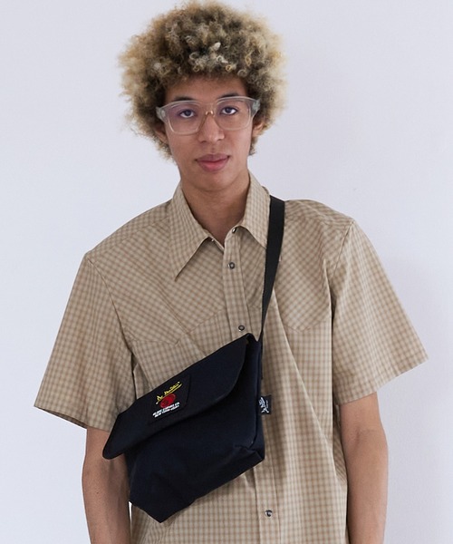 De Martini（ディ マティーニ）の「De Martini MINI MESSENGER V2 (DM3500)（ショルダーバッグ・メンズ・ブラック系その他/ブラック/ネイビー・FREE）」の2枚目の写真