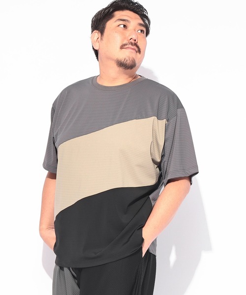 B&T CLUB(ビーティークラブ)の「Tシャツ 半袖 メンズ 大きいサイズ COOL&SPAN ジャガード ライン切替 クルーネック カットソー B&T CLUB (ビーアンドティークラブ)(Tシャツ/カットソー・メンズ・ダークグレー/ベージュ・X1(3L~4L)/X2(4L~5L)/X3(6L~7L)/X4(8L~9L))」の1枚目の写真