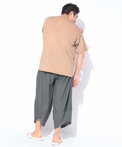 B&T CLUB(ビーティークラブ)の「Tシャツ 半袖 メンズ 大きいサイズ COOL&SPAN ジャガード ライン切替 クルーネック カットソー B&T CLUB (ビーアンドティークラブ)(Tシャツ/カットソー・メンズ・ダークグレー/ベージュ・X1(3L~4L)/X2(4L~5L)/X3(6L~7L)/X4(8L~9L))」の12枚目の写真