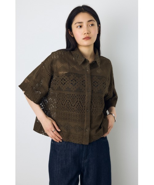 AZUL by moussy(アズールバイマウジー)の「【着丈バリエ】レースハーフスリーブシャツ(シャツ/ブラウス・レディース・ブラウン/オフホワイト/ブラック・MEDIUM/SMALL)」の3枚目の写真