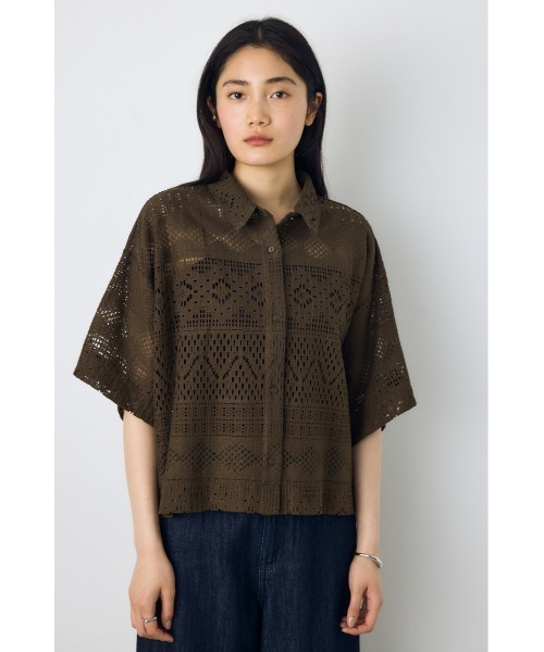 AZUL by moussy(アズールバイマウジー)の「【着丈バリエ】レースハーフスリーブシャツ(シャツ/ブラウス・レディース・ブラウン/オフホワイト/ブラック・MEDIUM/SMALL)」の8枚目の写真