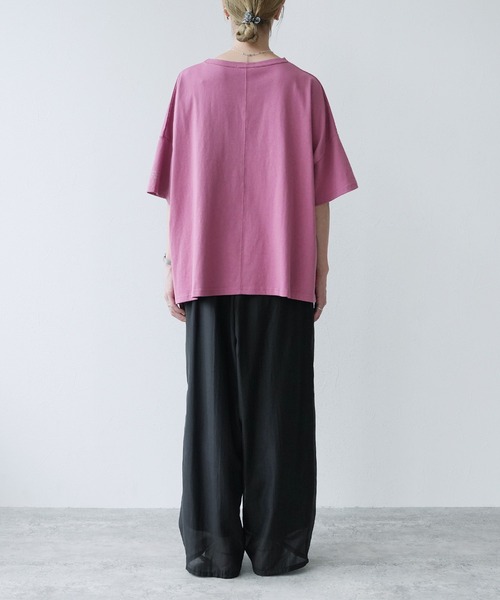 reca(レカ)の「【接触冷感】ワイドシルエット六分袖ロゴTシャツ(Tシャツ/カットソー・レディース・グレイッシュベージュ/ピンク系その他/ブラック・FREE)」の19枚目の写真