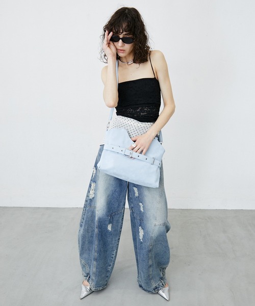 uyu.(ウユ)の「Flower Lace Padded Camisole/フラワーレースカップ付きキャミソール(キャミソール・レディース・ホワイト/ブラック・FREE)」の5枚目の写真