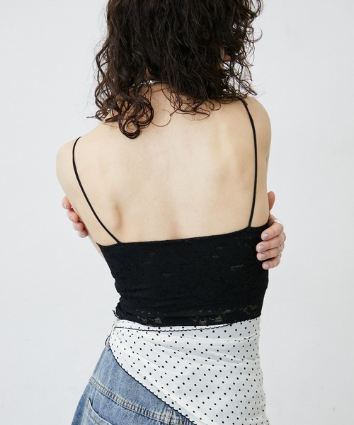 uyu.(ウユ)の「Flower Lace Padded Camisole/フラワーレースカップ付きキャミソール(キャミソール・レディース・ホワイト/ブラック・FREE)」の9枚目の写真