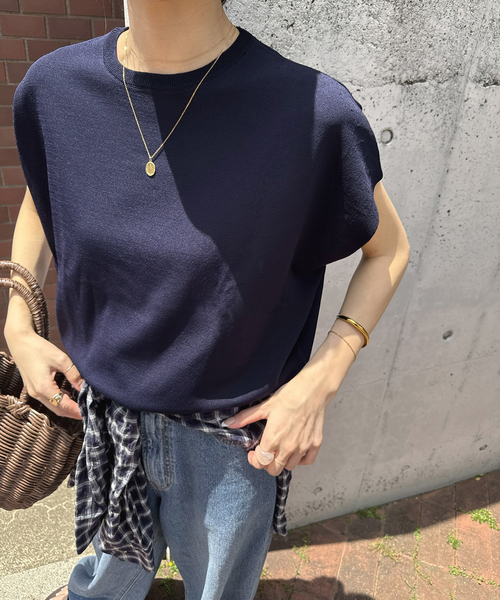 JOURNAL STANDARD relume(ジャーナルスタンダード レリューム)の「《一部WEB限定追加 / 新色》接触冷感 / ウォッシャブルクールプルオーバー(ニット/セーター・レディース・ブラック/ネイビー/レッド/ブラウン/ホワイト/ライトグレー・FREE)」の5枚目の写真
