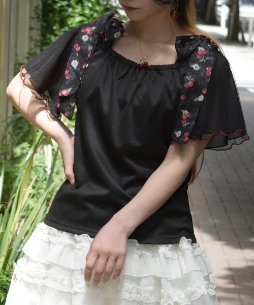 axes femme(アクシーズファム)の「さくらんぼリボンプルオーバー(Tシャツ/カットソー・レディース・レッド/ブラック/キナリ・FREE)」の3枚目の写真