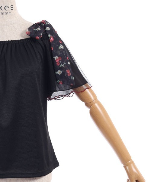 axes femme(アクシーズファム)の「さくらんぼリボンプルオーバー(Tシャツ/カットソー・レディース・レッド/ブラック/キナリ・FREE)」の4枚目の写真