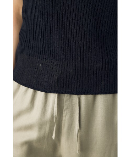AZUL by moussy（アズールバイマウジー）の「シアーニット　リブタンクトップニット　夏服　秋服　春服　ノースリーブ　シアートップス　サマーニット（ニット/セーター・レディース・ブラウン/オフホワイト/ブラック/ライトブルー・SMALL/MEDIUM）」の20枚目の写真