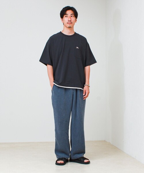 GLOSTER(グロスター)の「【フレブル刺繍/セットアップ対応】カラミ織りTEE フェイクレイヤード(Tシャツ/カットソー・メンズ・チャコールグレー/ブラック/グレイッシュベージュ・S/L/M)」の5枚目の写真