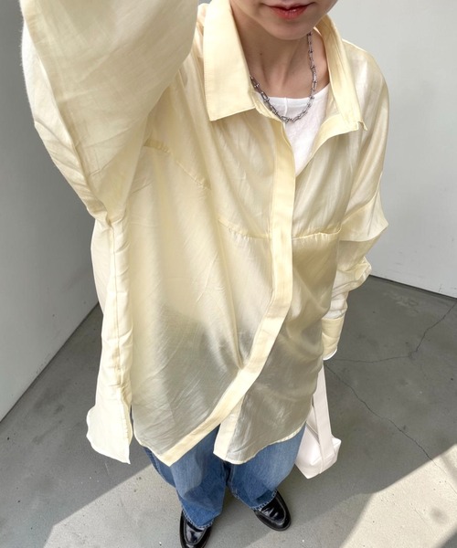 THE SOIS(ソア)の「ビッグシルエットシアーシャツ(シャツ/ブラウス・レディース・イエロー/ベージュ/ブラック・FREE)」の4枚目の写真